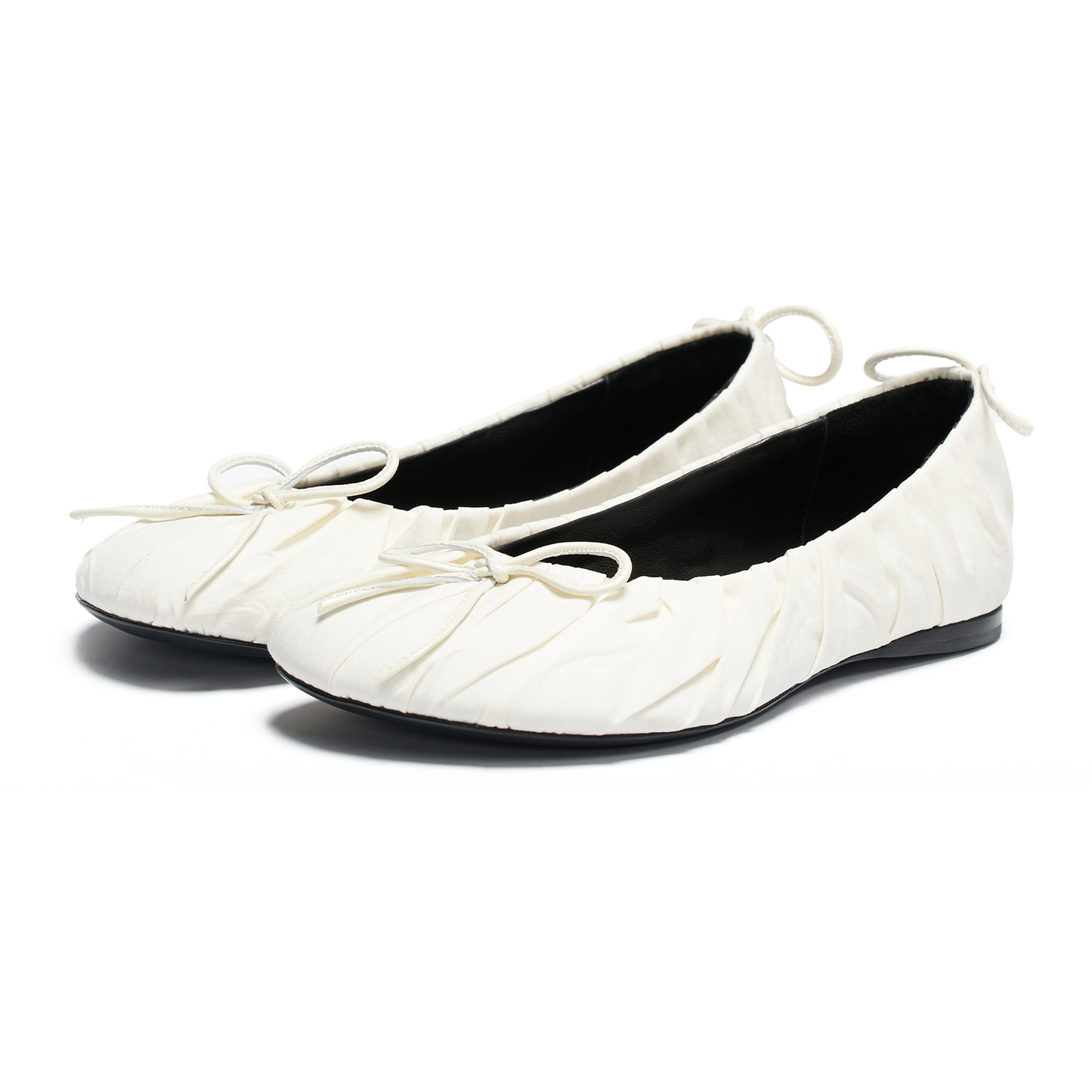 BAGGY WHITE